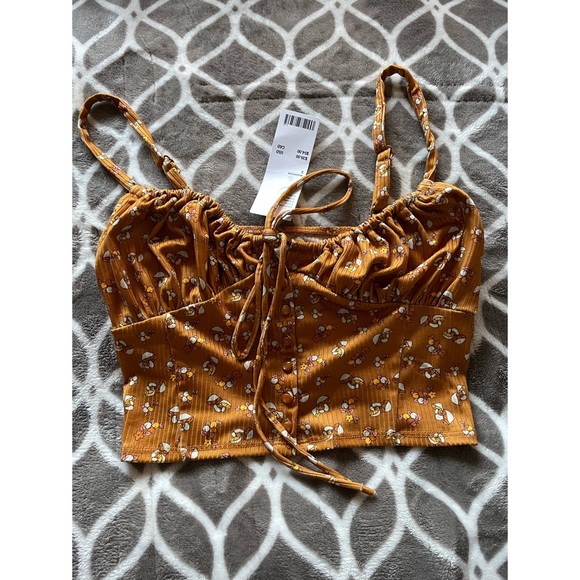 Urban Outfitters Top - Picture 1 of 3